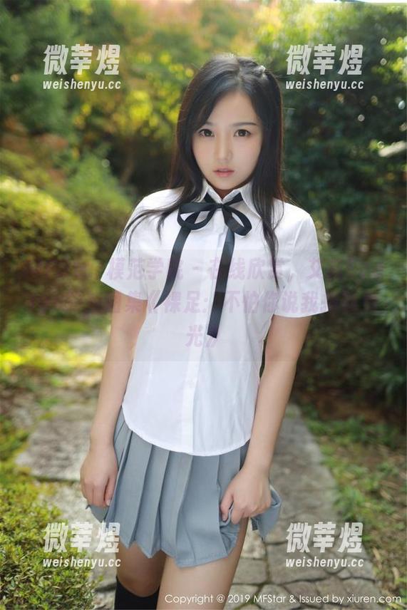 MFStar模范学院-艾莉Evelyn MFStar模范学院 - 在线欣赏,艾莉Evelyn的新图集《裸足:不怕你说我拖鞋见光》