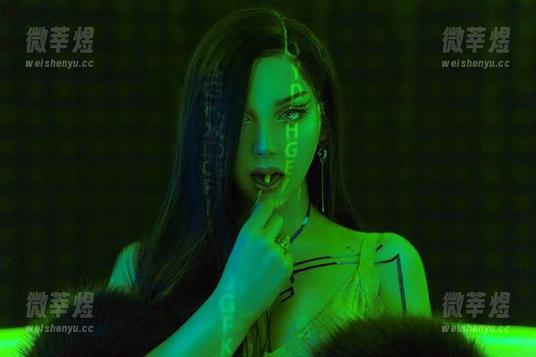 Sayathefox 陷入Sayathefox连体衣的美图,完全不想理会其他人的存在!