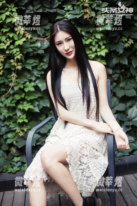 TouTiao头条女神 - 干嘛非得靠后期塑造，美出天然才是正经？瑞宝儿的户外无圣光合集哟