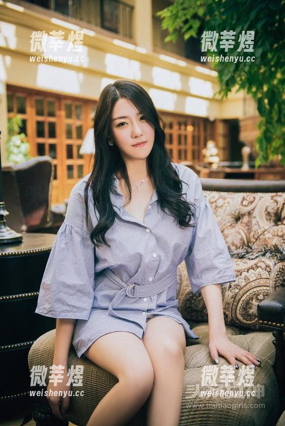 TouTiao头条女神-阿依努尔瓦娅 TouTiao头条女神 - 在线体验阿依努尔瓦娅的旗袍世界,没想到沉迷其中无法自拔!