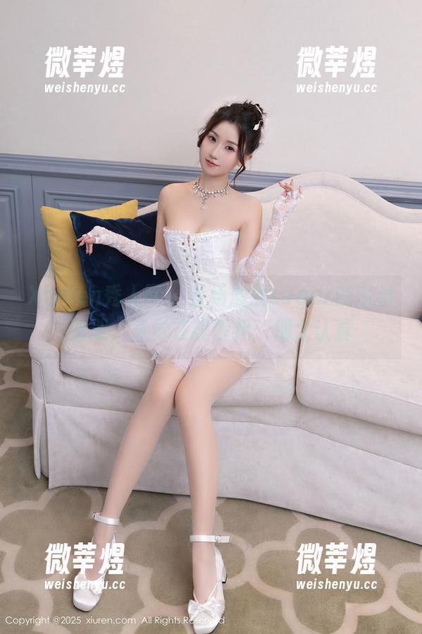 Xiuren秀人网 - 看杨晨晨sugar的灰丝图册，直觉在提醒我：别太认真