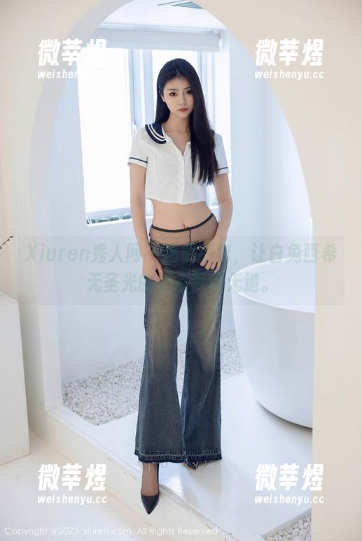 Xiuren秀人网-白兔西希 Xiuren秀人网 - 透明图包,让白兔西希无圣光的状态展露无遗。