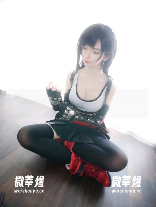 一小央泽 一看一小央泽的裤里丝,原图让我一直停留