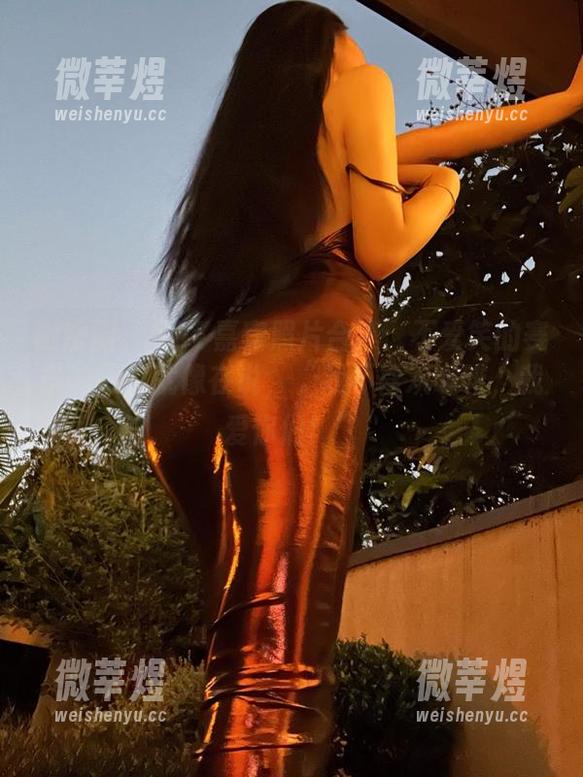 微密圈 - 5.17嘉宾照片合集：不爱笑的赛琳的眼神就像在说，“我不喜欢咖啡，我爱你们！”