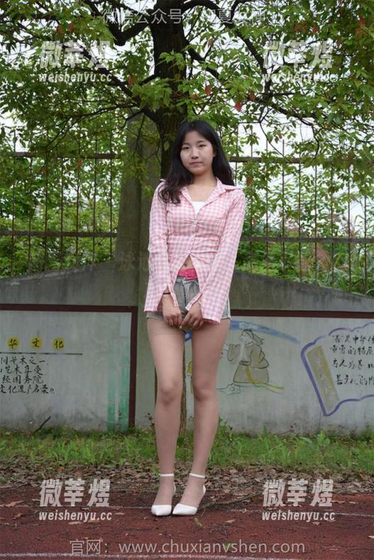 初夏女神 - 泳池中的安妮，高清下载，别再犹豫喔！