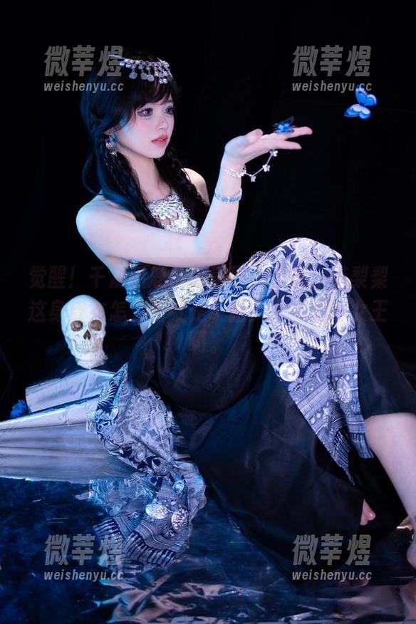 千反田鹿子 觉醒!千反田鹿子的美图小宇宙,英梨梨这身皮衣怎么看就是个路人女主里的女王啊。