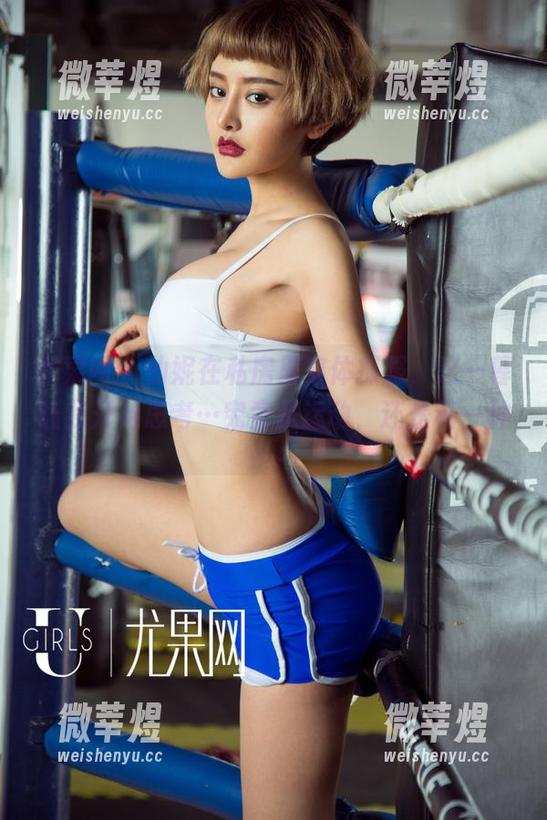 尤果网 - 仙妮在私房里穿体操服，这一幕让我开始思考…究竟是运动，还是另一种…