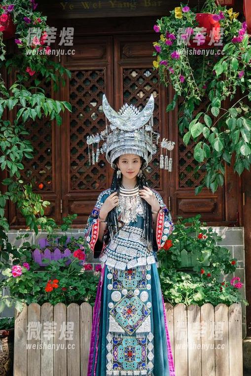 年年Nnian带你走，分享这如诗如画的美脚套图！