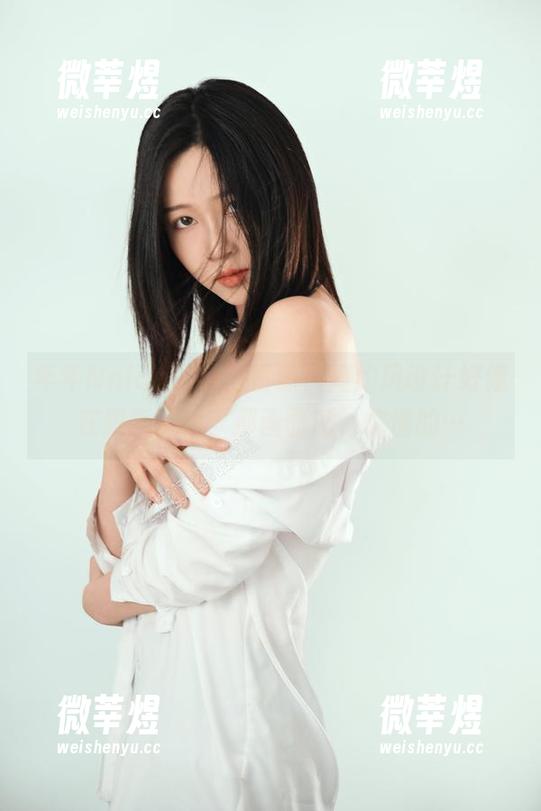 年年Nnian 年年Nnian的纯白资源,简约风设计好像在跟我耳语,那画面感,你懂的…