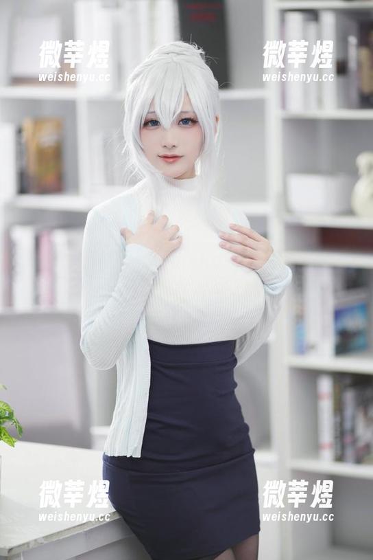 幼爱youmeko 写真里,幼爱youmeko究竟是怎么和“胡滕JK”打成一片的?