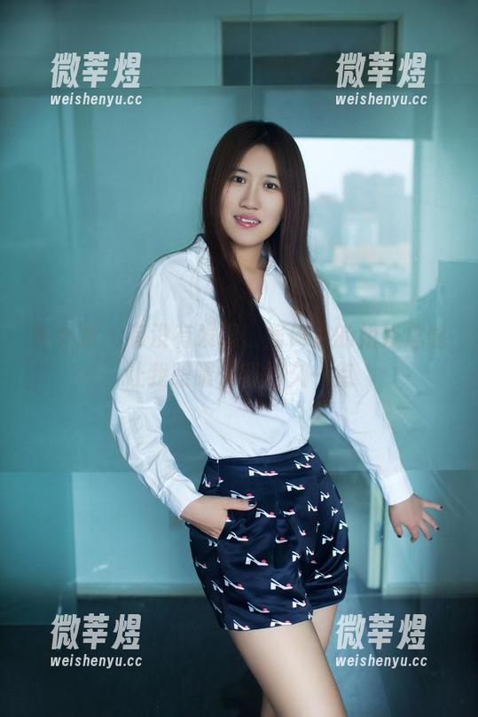 推女郎-何何夕 推女郎 - 有没有发现,何何夕的姐姐总能让我眼睛停留得久一点