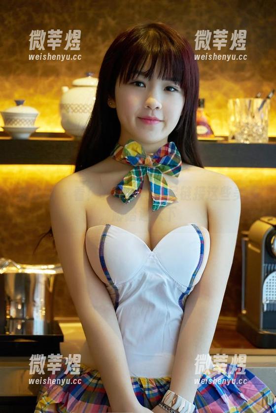 推女郎 - 看！夏婉婉用裸足链接这些美图，脚踏遍天下