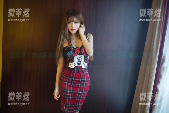 推女郎-艾栗栗 推女郎 - 学妹提溜着艾栗栗的套餐资源,里面其实是段子大全!