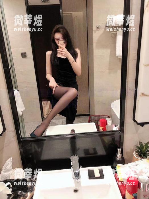 微密圈 - 黑丝美图背后的资源？林子琳喵说也许我们都在找这个答案。