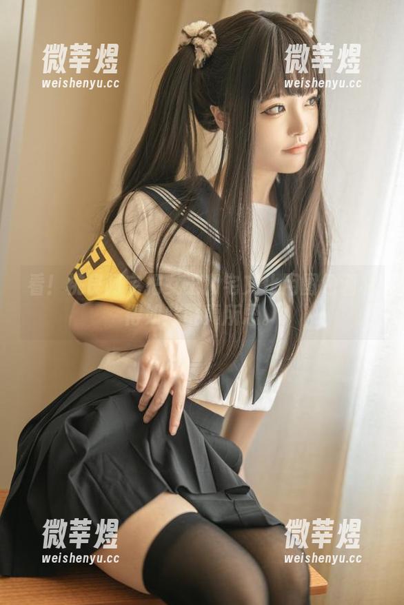 桃良阿宅 看!桃良阿宅把女王和宅文化用图包调和得如此匪夷所思。
