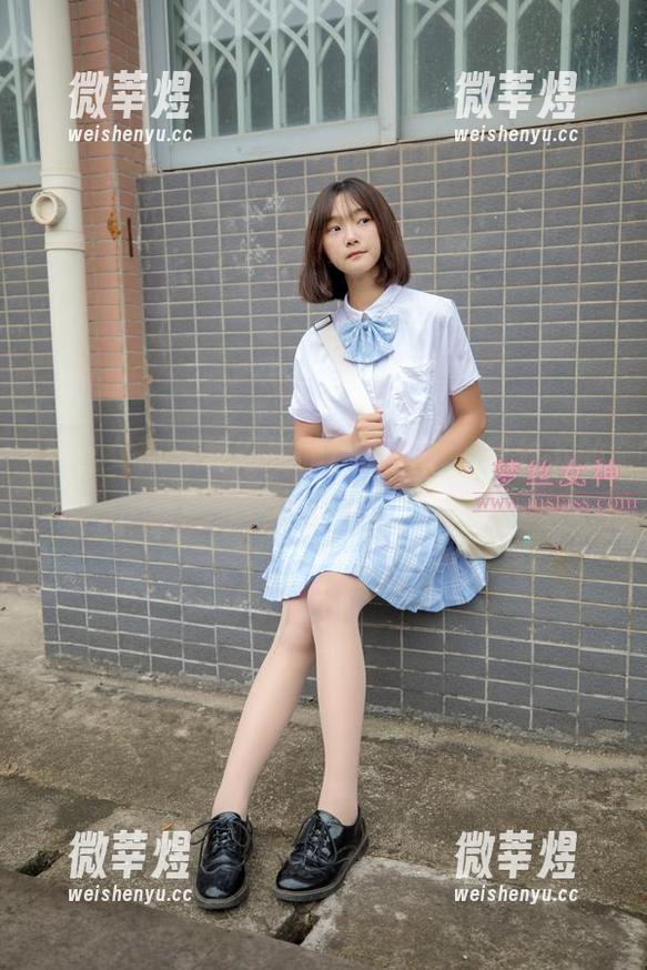 梦丝女神-魏婷婷 梦丝女神 - 魏婷婷的私房秀,裤里丝下的无言流露