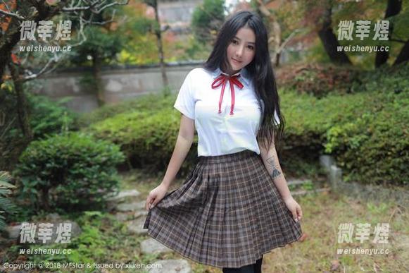 模范学院-K8傲娇萌萌Vivian 模范学院 - 短裙不止是布料:这样的K8傲娇萌萌Vivian写真会让你一眼难忘,质疑自己。