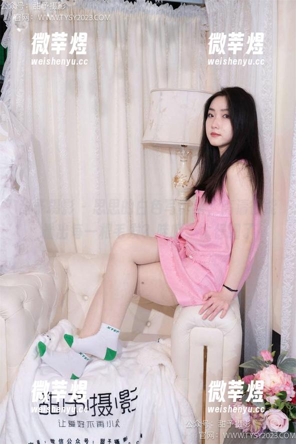 甜予摄影 - 思思的白色写真集，高清得能看出每一根毛发？哇哦，太仔细了