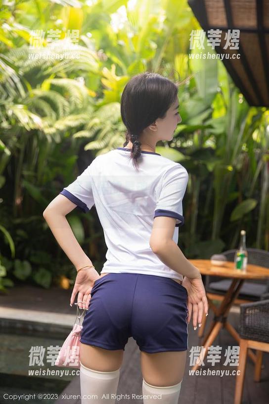 秀人网-娜露 秀人网 - 写真界的灵魂乐,娜露翘臀高唱“我依然性感”