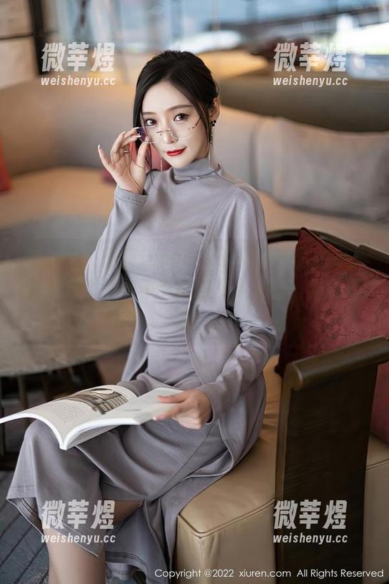 秀人网-徐莉芝Booty 秀人网 - 徐莉芝Booty的和服作品,穿上自信像个万年不变的美少女战士,谁能不爱?