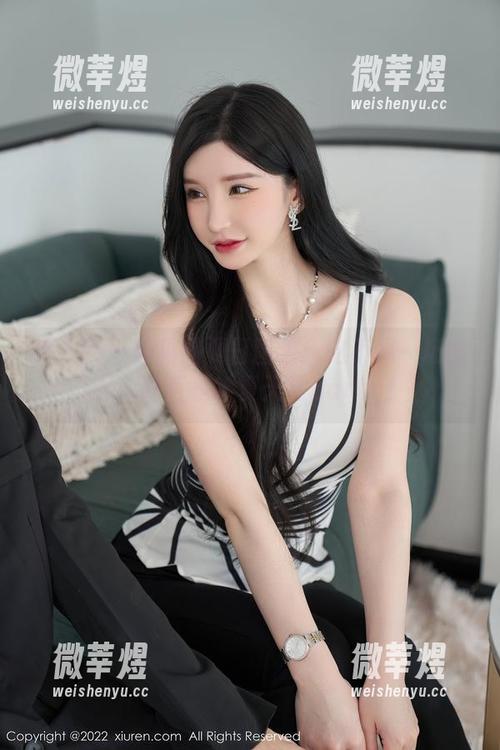 秀人网 - 邹晶晶夏日图包：这不是一场摄影，简直是给夏天开party！