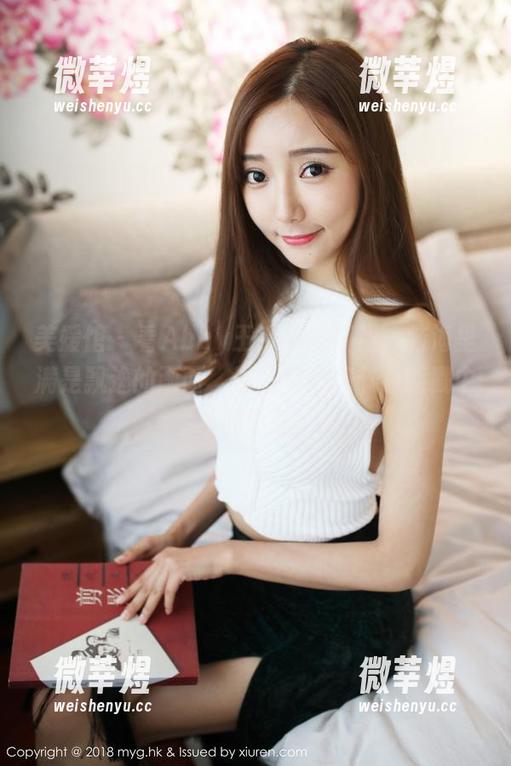 美媛馆-Abby王乔恩 美媛馆 - 看Abby王乔恩的红裙,脑海里满是飘逸的画面,原图里的细节总能戳中某种情感。