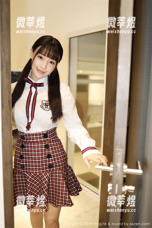 美媛馆-小夕juju 美媛馆 - 油亮小夕juju——这组套图里有种说不出的光泽
