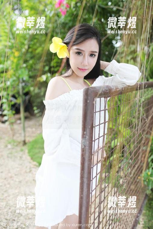 美媛馆-王馨瑶yanni 美媛馆 - 王馨瑶yanni黑色图册:是否连黑色都能有情绪?