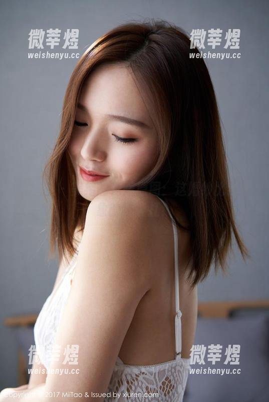 蜜桃社-美绪 蜜桃社 - 美绪的花嫁原图:这婚纱比我想象的更能扛!