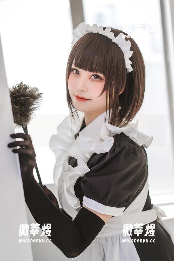 白衬衫并不足够平常，蜜汁猫裘的全集写真让我心里草草