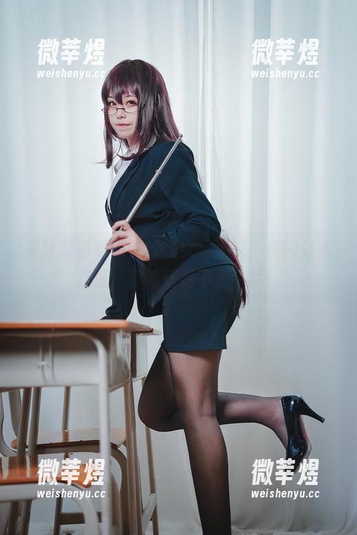 蜜汁猫裘驾到，胶衣女仆上线，美图让人亢奋，真希望这不是个梦！