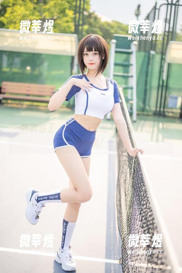 一套就够了，蜜汁猫裘的写真福利让人眼前一亮！