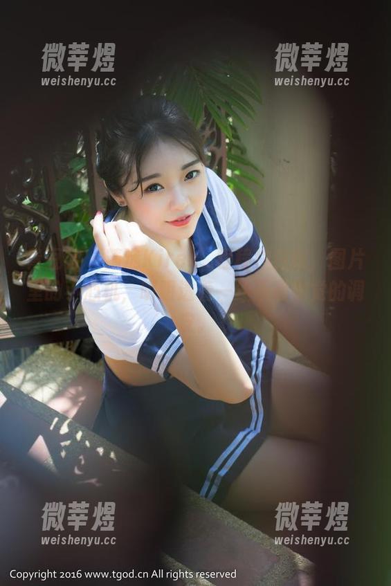 青豆客 - 精选Kiren_程程程白丝，图片里的小心机，明明透着一丝不易察觉的调皮。