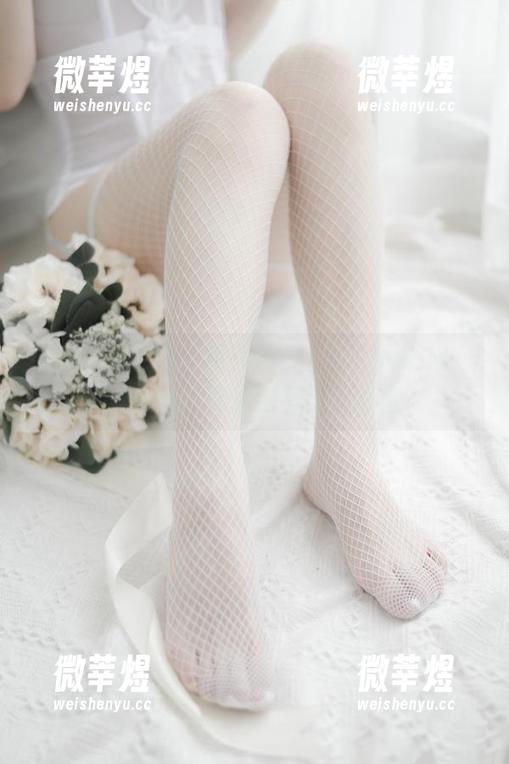 香川澪的白色原图到手，千言万语汇成一句——为啥免费的总让人心虚？